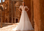So Chic: Strapless Wedding Dress with Bolero