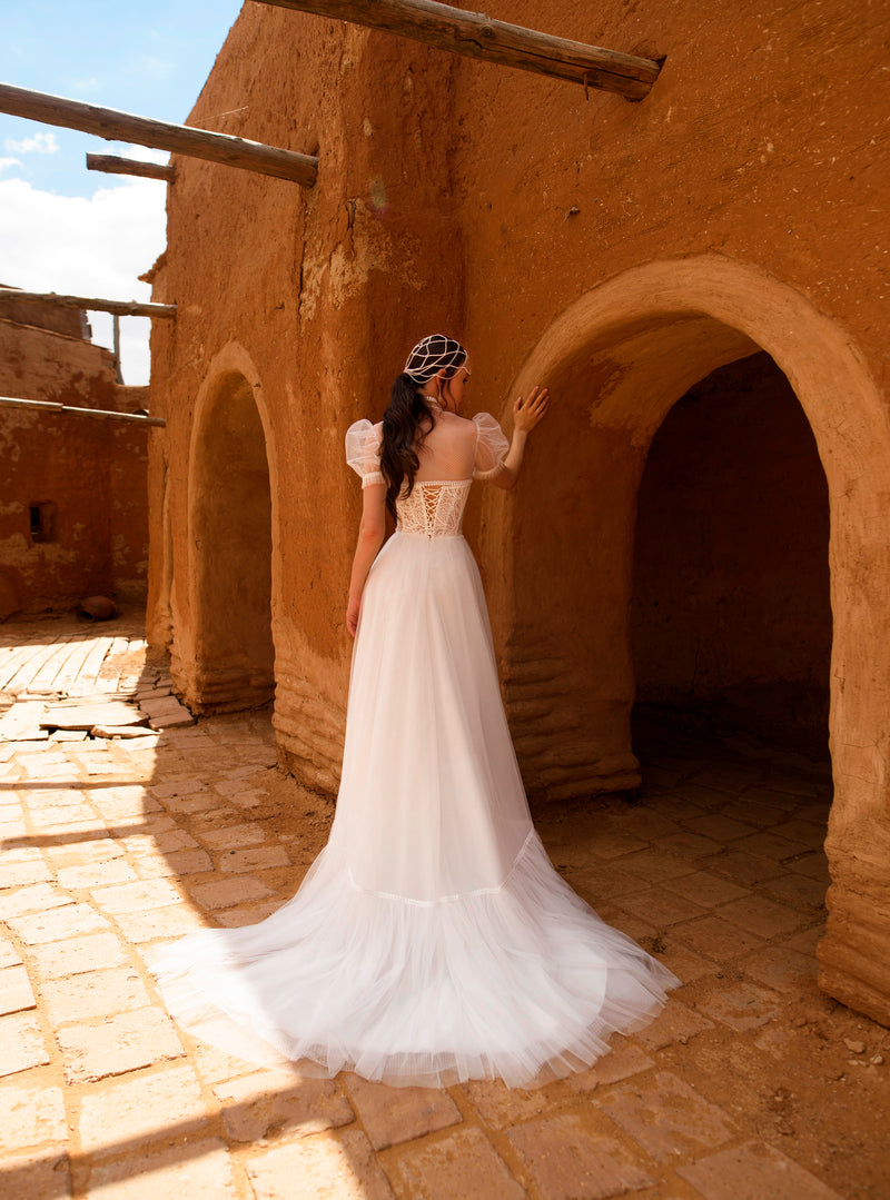 So Chic: vestido de novia sin tirantes con bolero