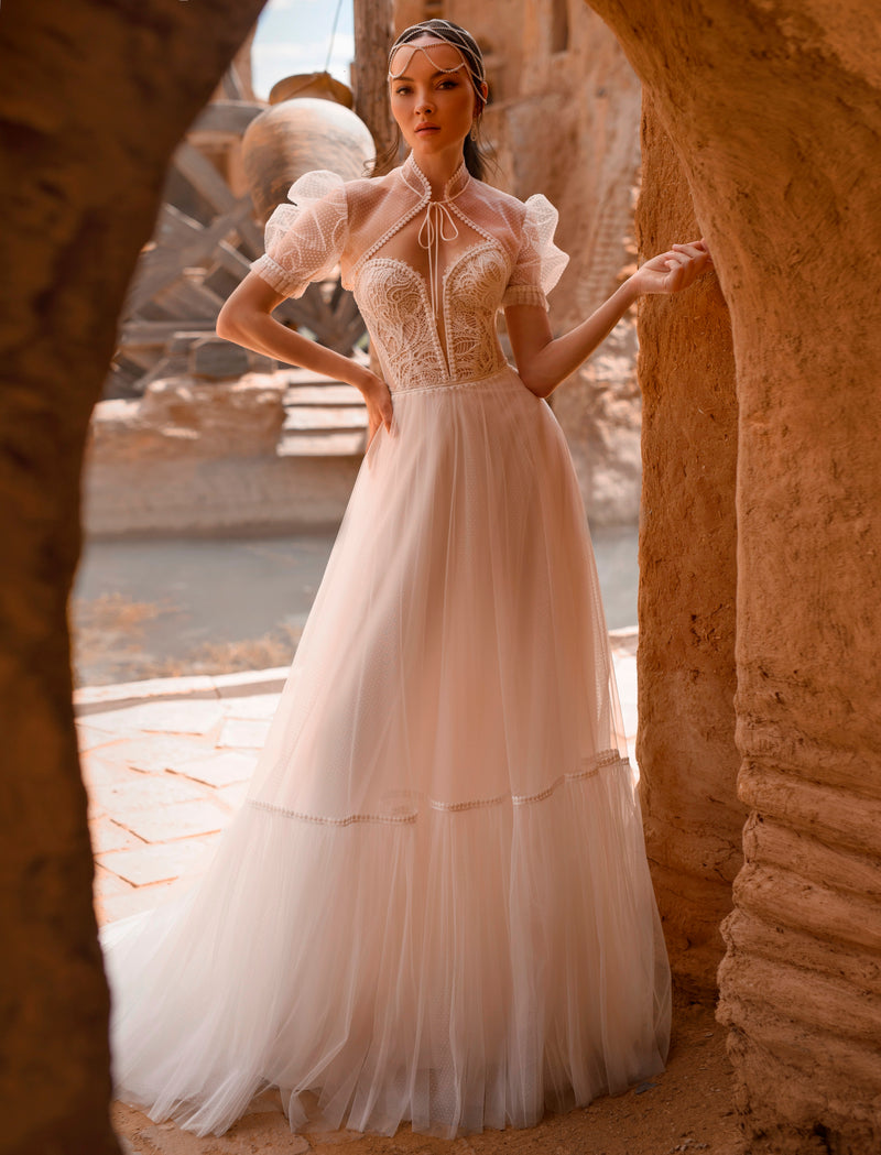 So Chic: vestido de noiva sem alças com bolero