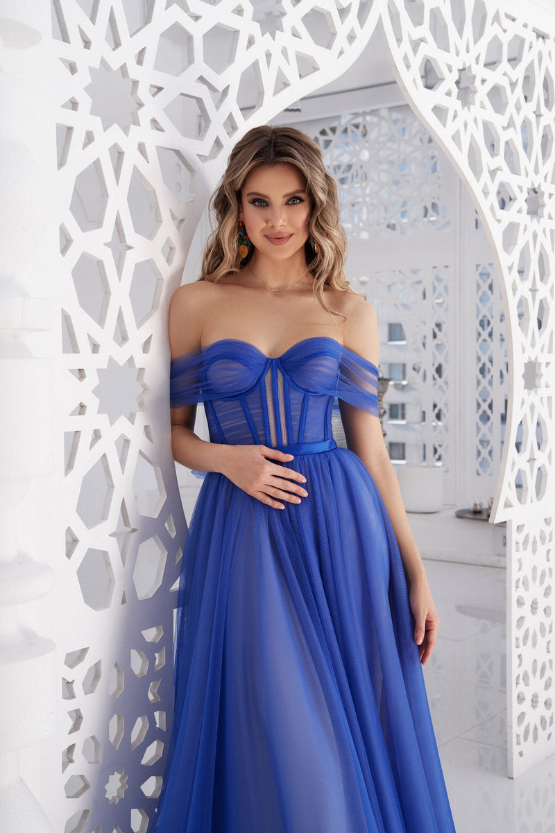 Sweetheart Off-Shoulder Maxi Gown Sweetheart Off-Shoulder Maxi Gown