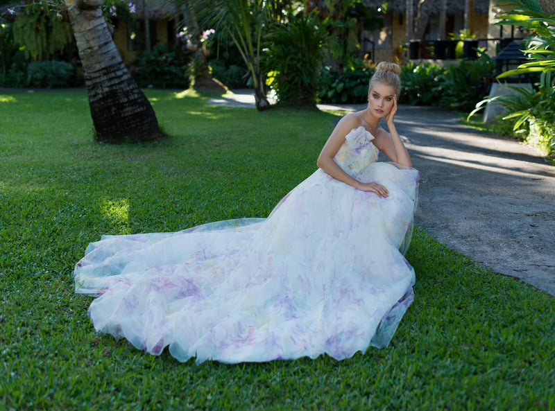 Robe de mariée orchidée sans bretelles à imprimé floral