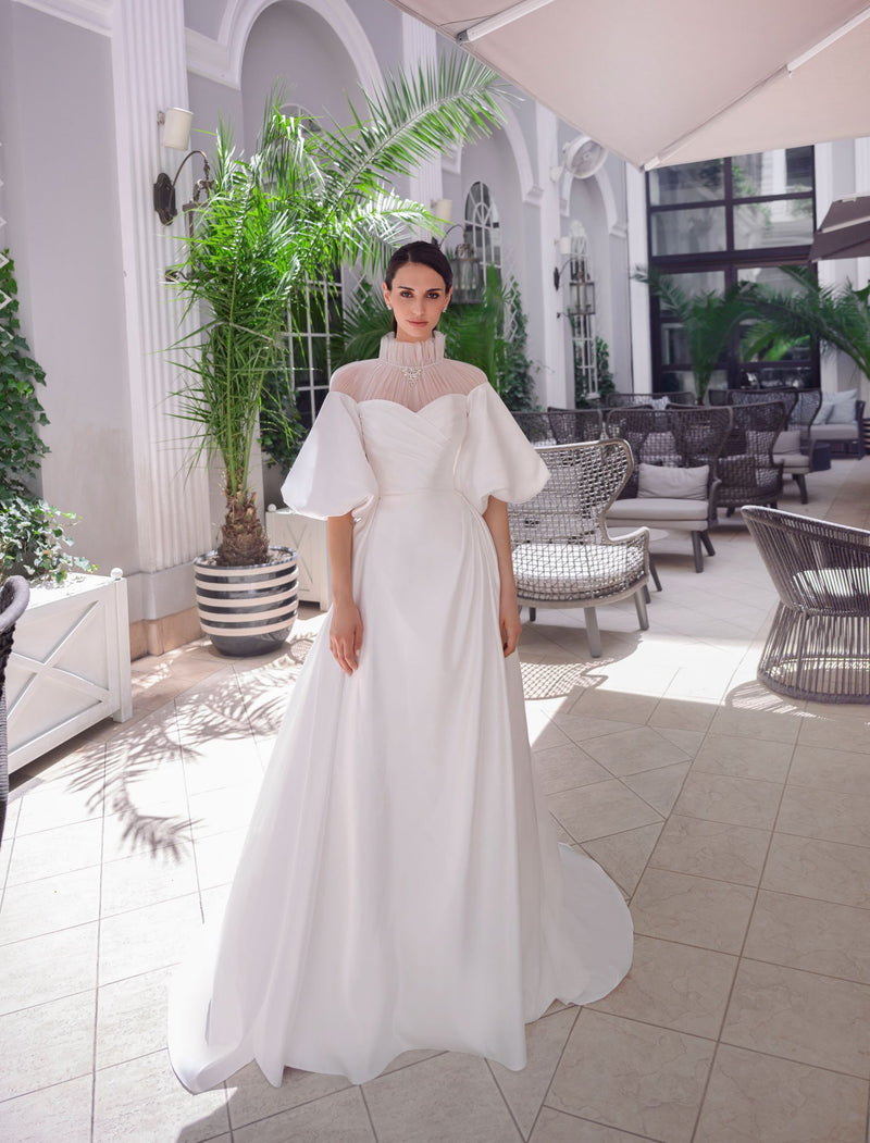 Elegante vestido de novia de satén de seda con mangas 3/4 abullonadas 