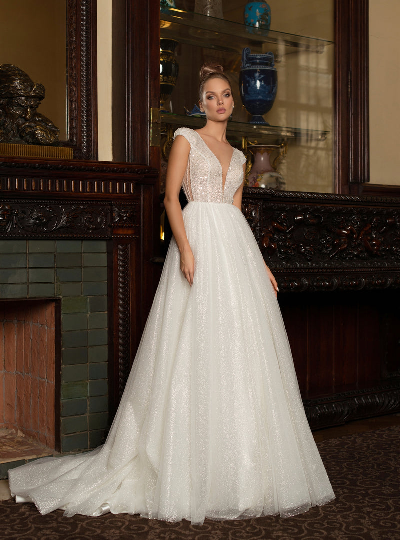 V-Neck Glitter A-Line Wedding Dress EU40 V-Neck Glitter A-Line Wedding Dress EU40