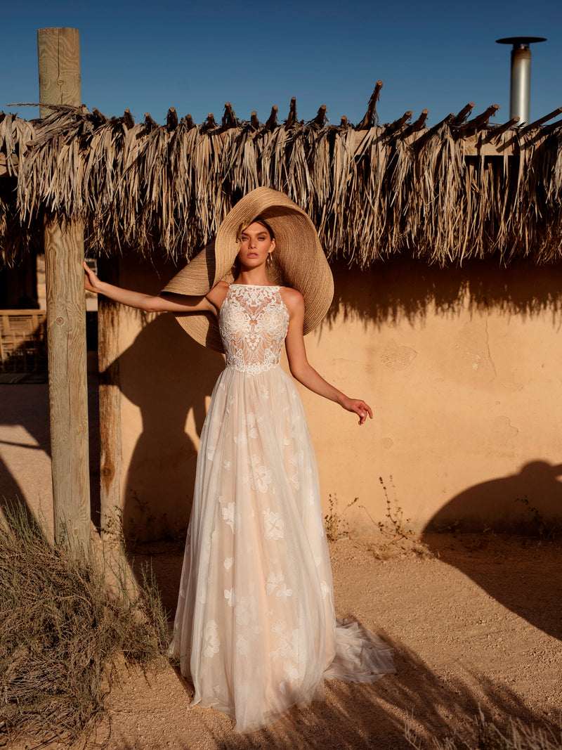 Vestido de novia sin mangas con cuello alto y corte A