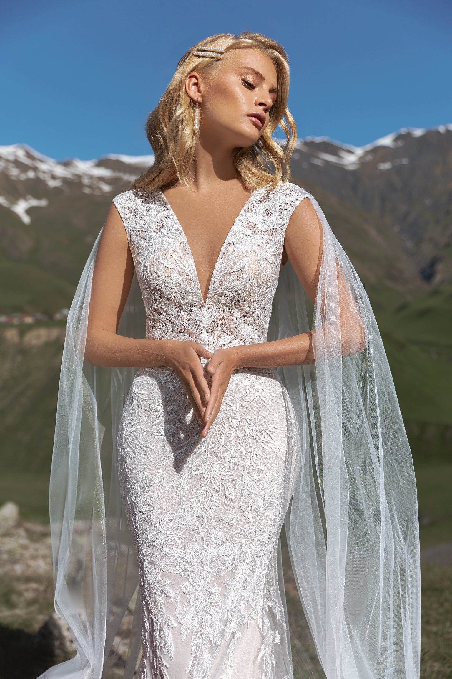 Mermaid Wedding Dress with Tulle Cape EU32 / Vanilla