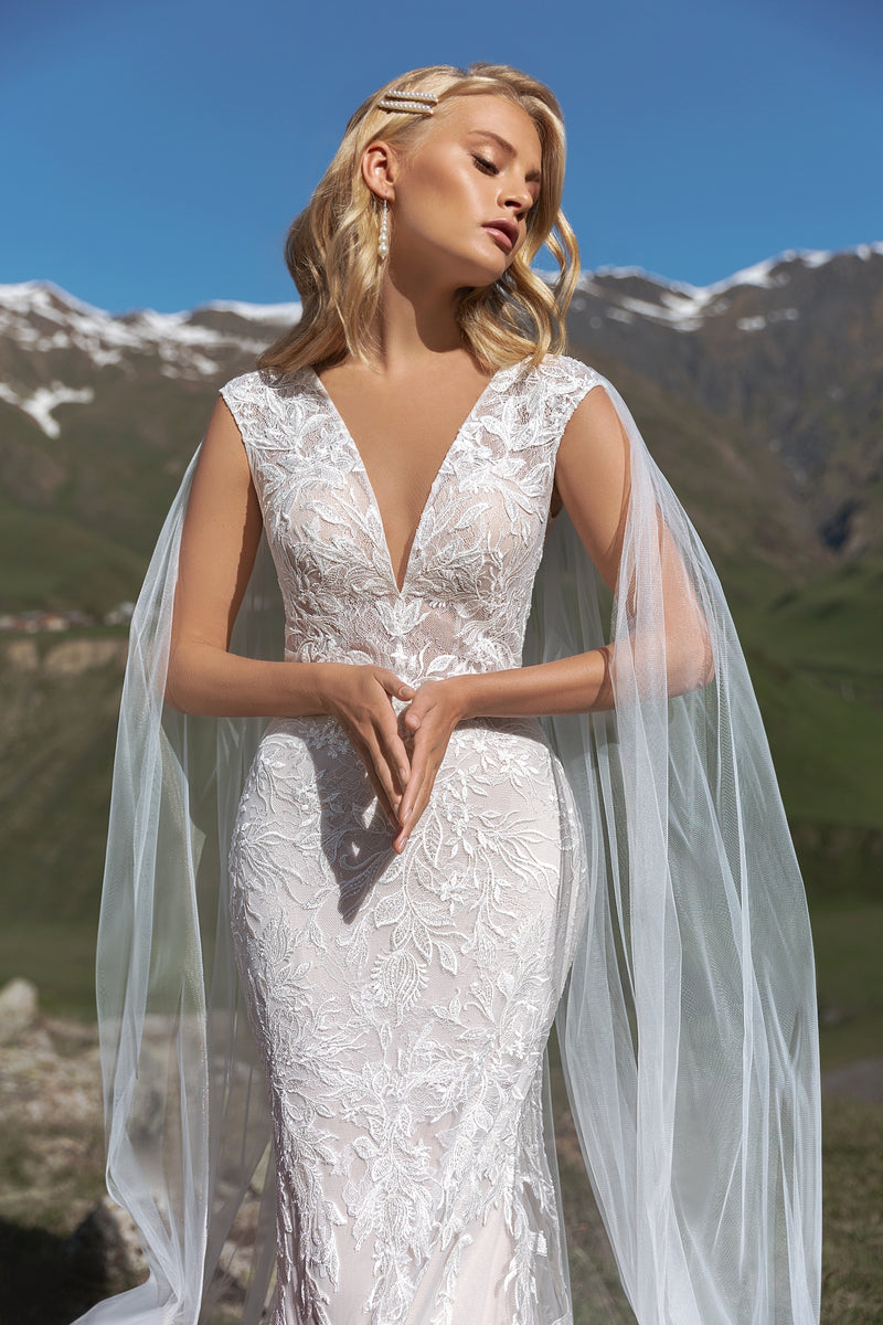 Vestido de noiva sereia com capa de tule HAREM s Brides