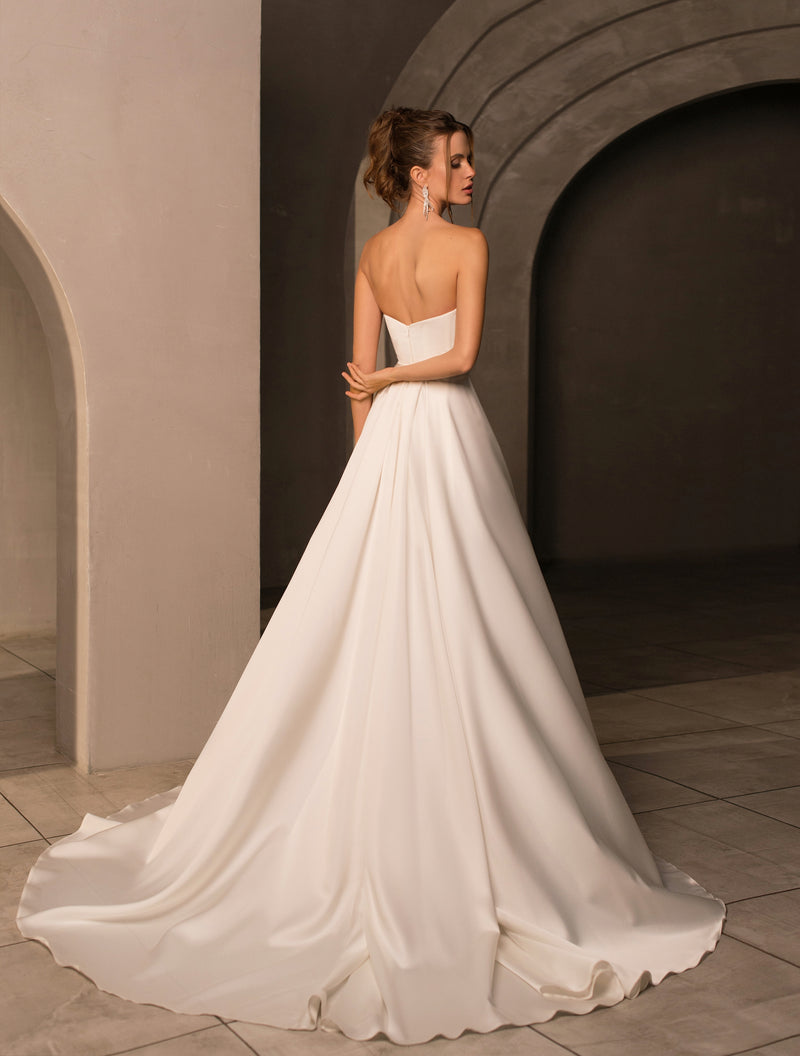 Robe de mariée trapèze sexy en satin avec double fente