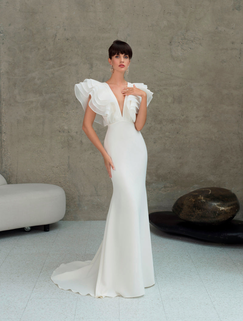 Short Sleeve Mermaid Wedding Gown EU36 / Off-White Short Sleeve Mermaid Wedding Gown EU36 / Off-White