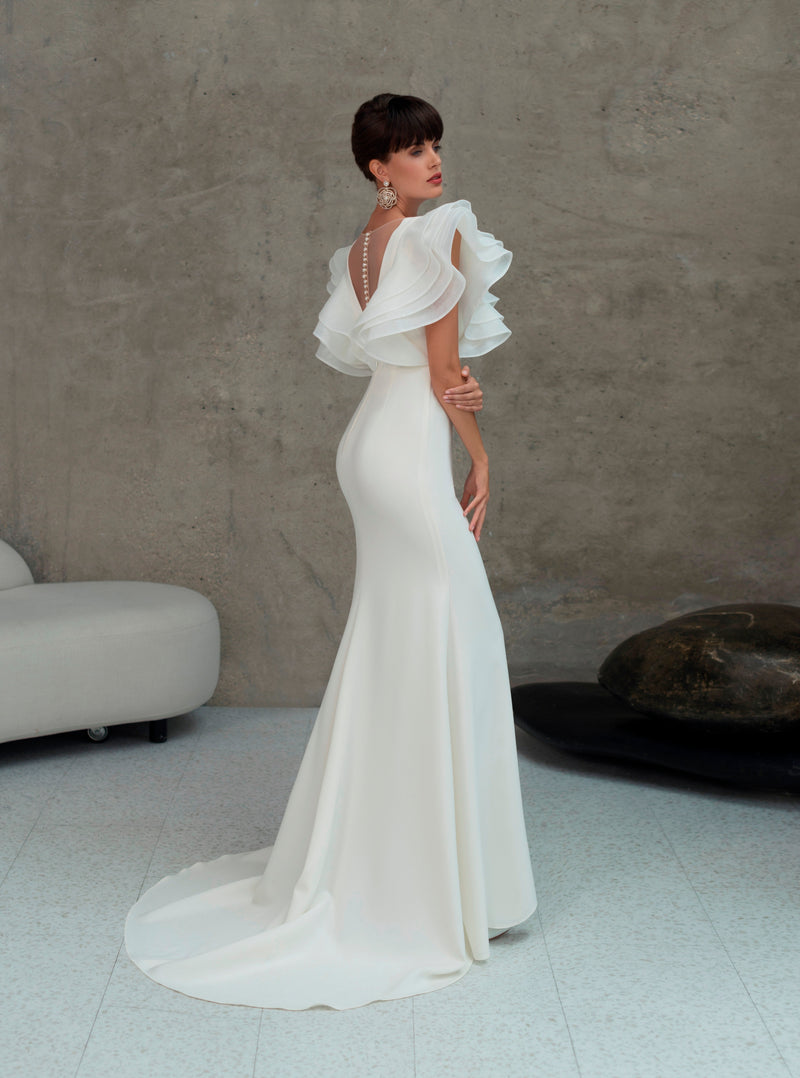 Short Sleeve Mermaid Wedding Gown EU36 / Off-White Short Sleeve Mermaid Wedding Gown EU36 / Off-White