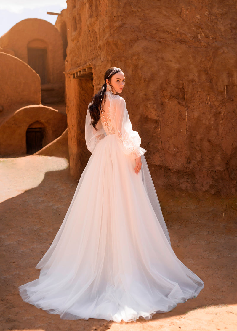 Robe de mariée 2 en 1 à col montant et manches amovibles