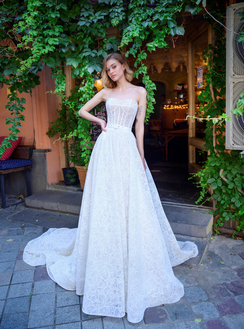 Robe de mariée en dentelle sans bretelles