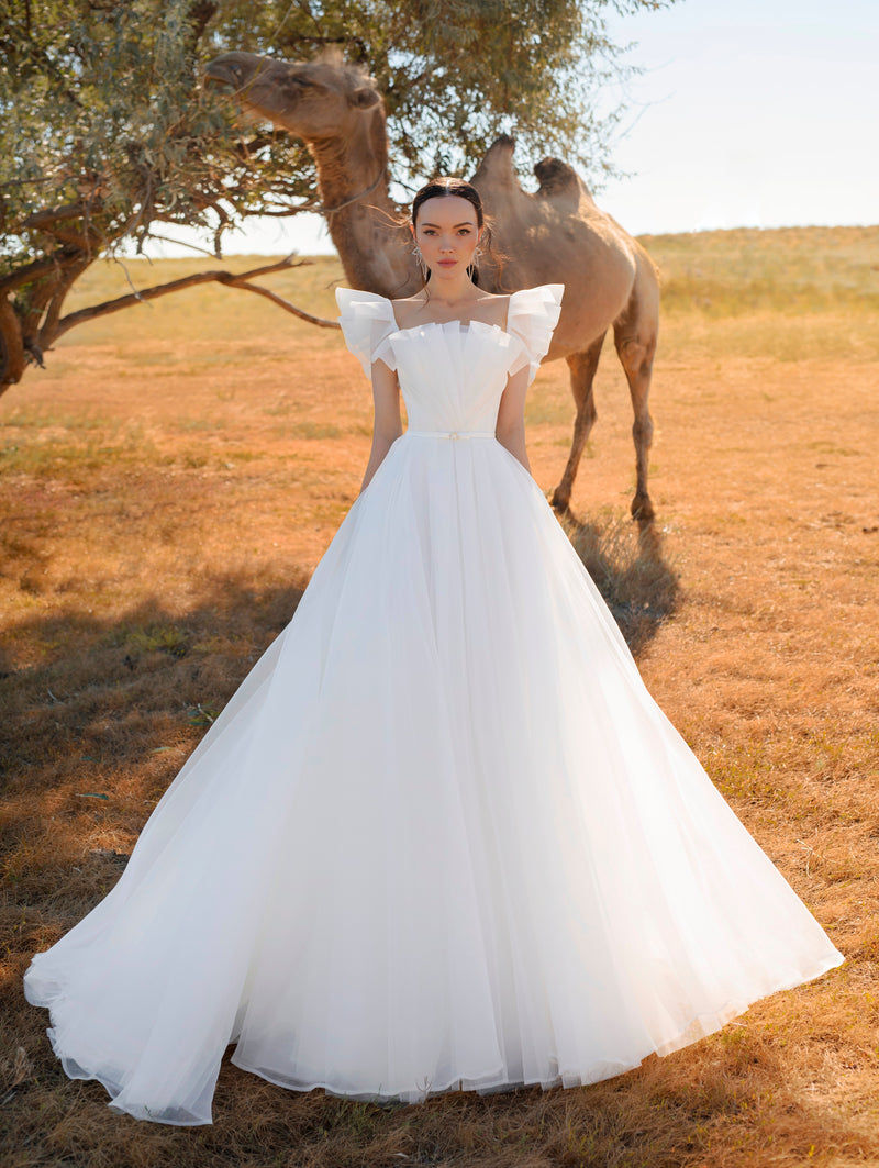 Robe de mariée trapèze minimaliste