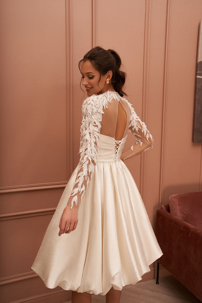 Elegant 3D-Lace Long Sleeve Short Occasion Dress EU40 / Jasmine (Photo) Elegant 3D-Lace Long Sleeve Short Occasion Dress EU40 / Jasmine (Photo)