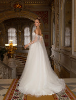 Sweetheart Wedding Dress with Removable Sleeves