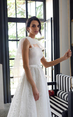 Delicate Sleeveless Wedding Dress