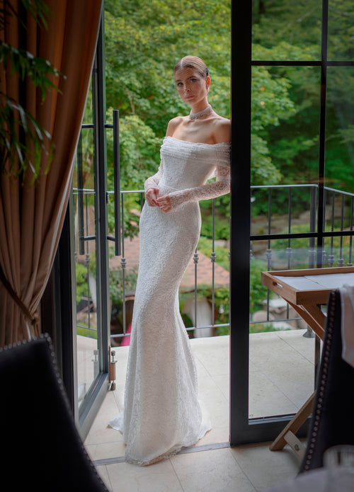 Robe de mariée sirène intemporelle en dentelle à épaules dénudées