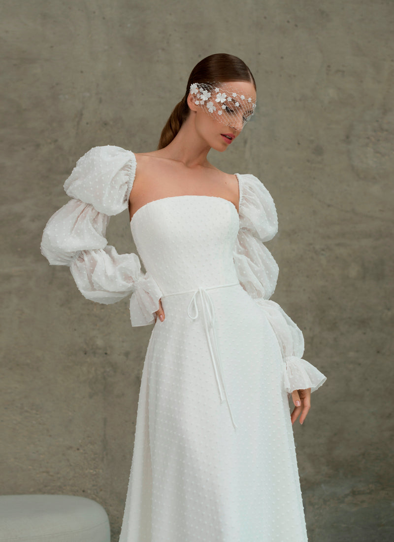 Robe de mariée trapèze avec manches amovibles