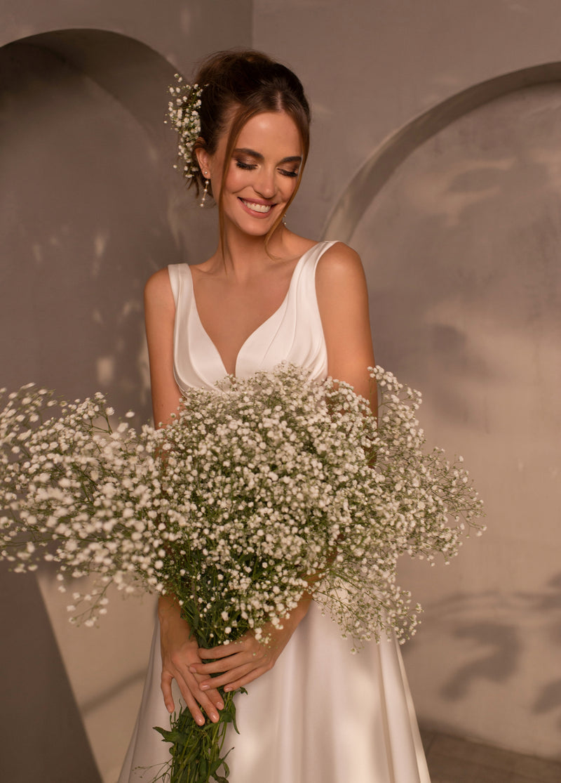 Petite robe de mariée trapèze minimaliste