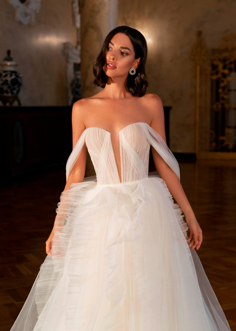 Robe de bal de mariée princesse en tulle à épaules dénudées